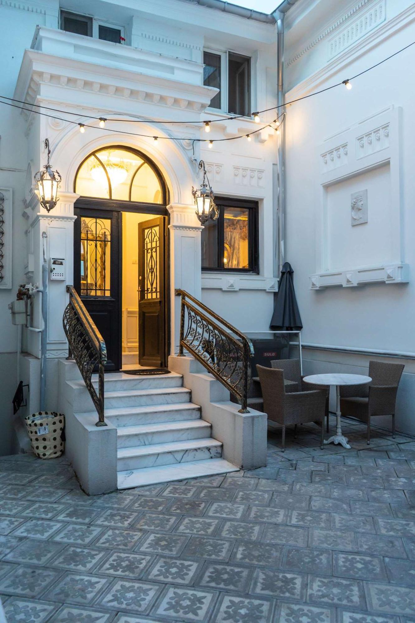 Conacul Coroanei Luxury Boutique Hotel ブカレスト エクステリア 写真