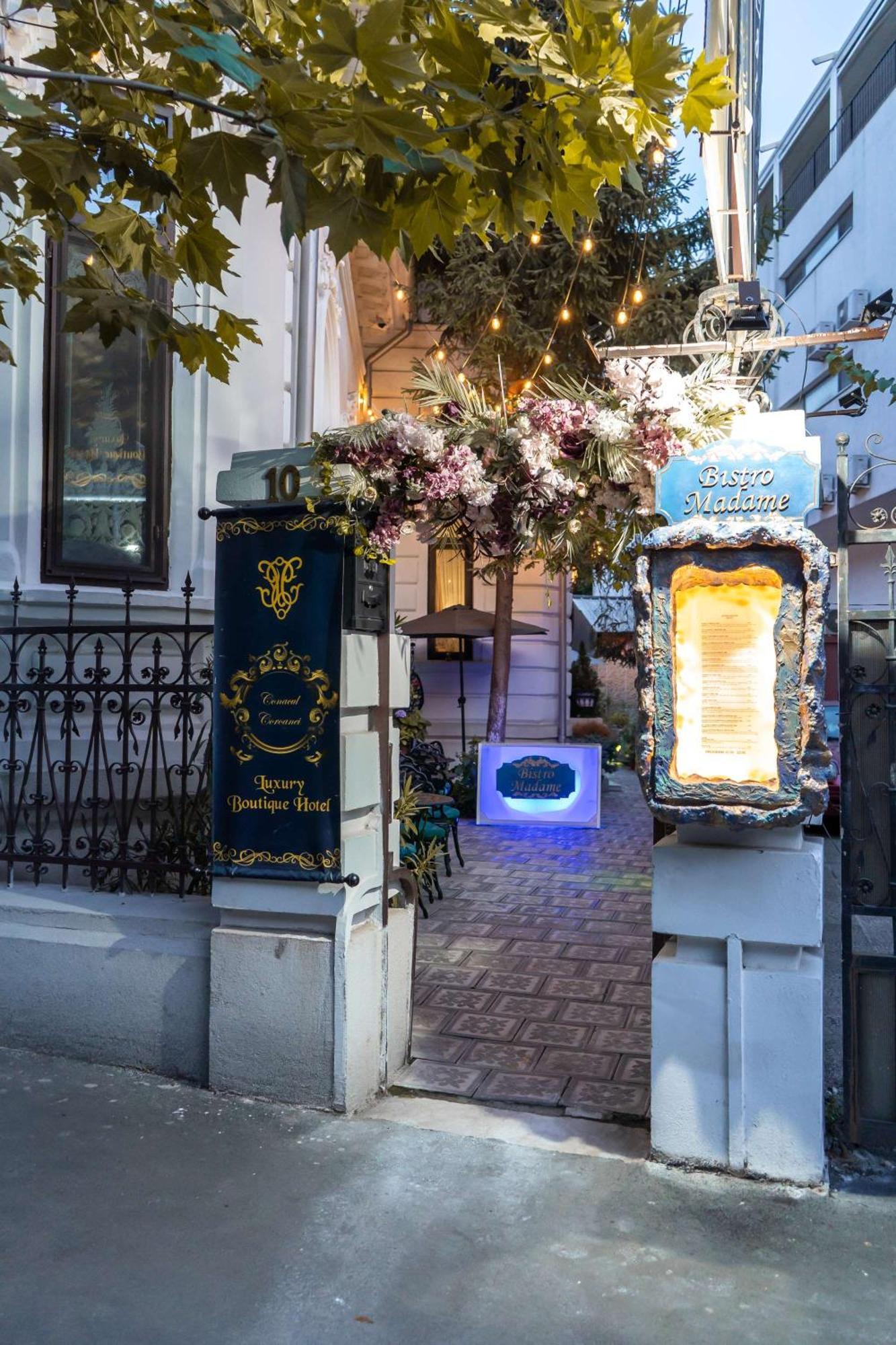 Conacul Coroanei Luxury Boutique Hotel ブカレスト エクステリア 写真