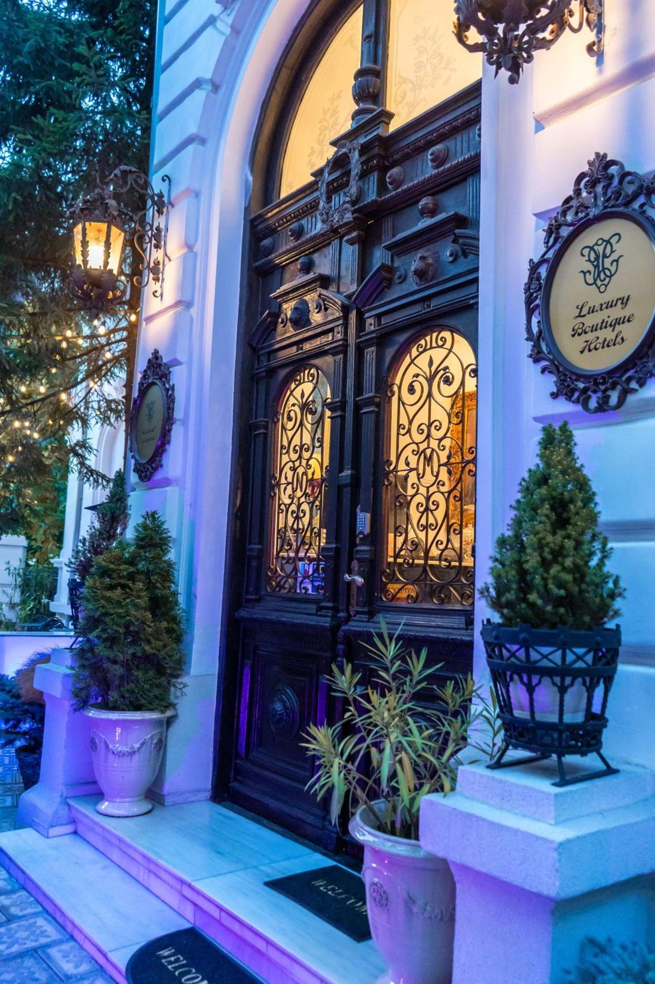 Conacul Coroanei Luxury Boutique Hotel ブカレスト エクステリア 写真
