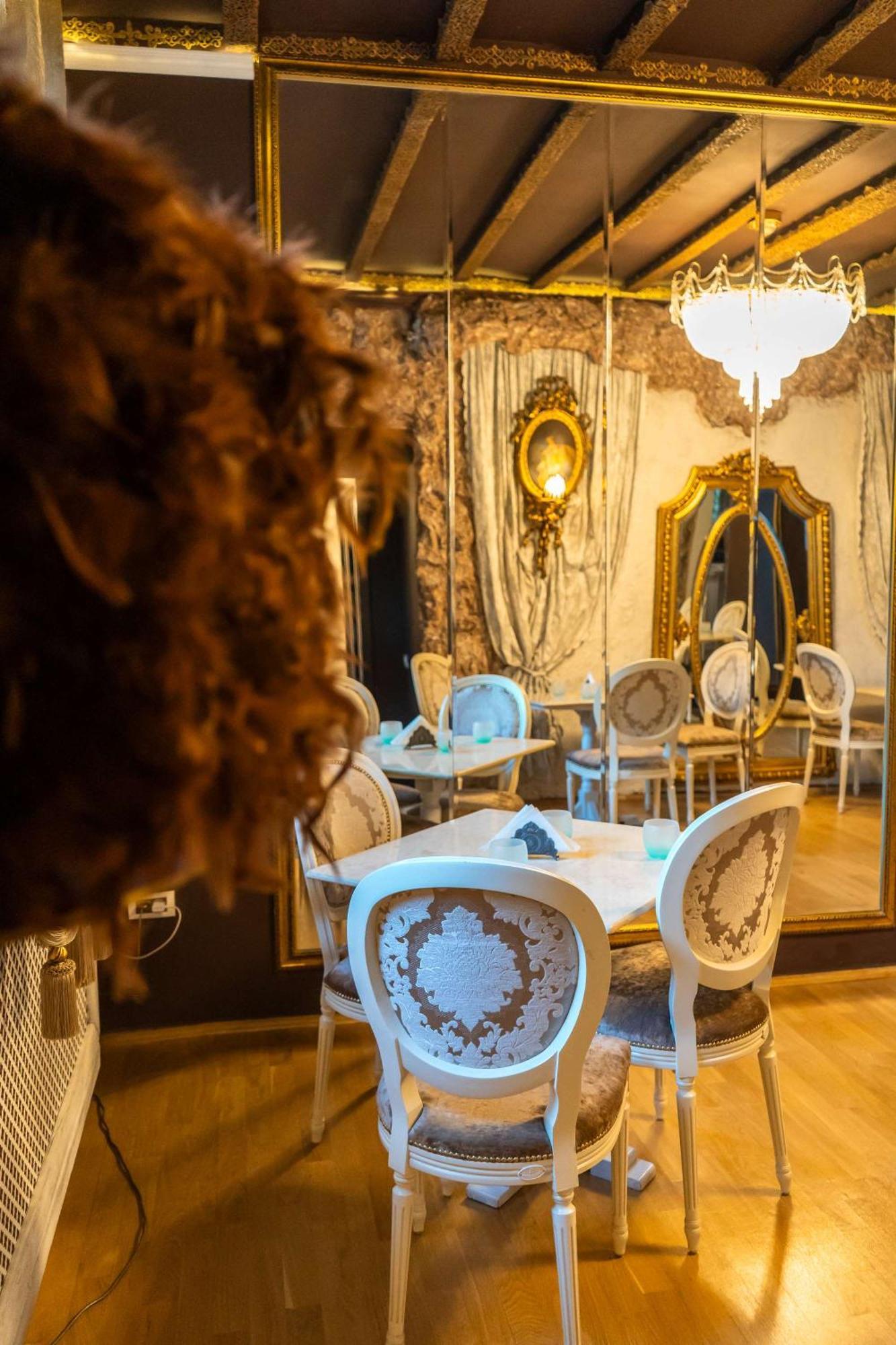 Conacul Coroanei Luxury Boutique Hotel ブカレスト エクステリア 写真