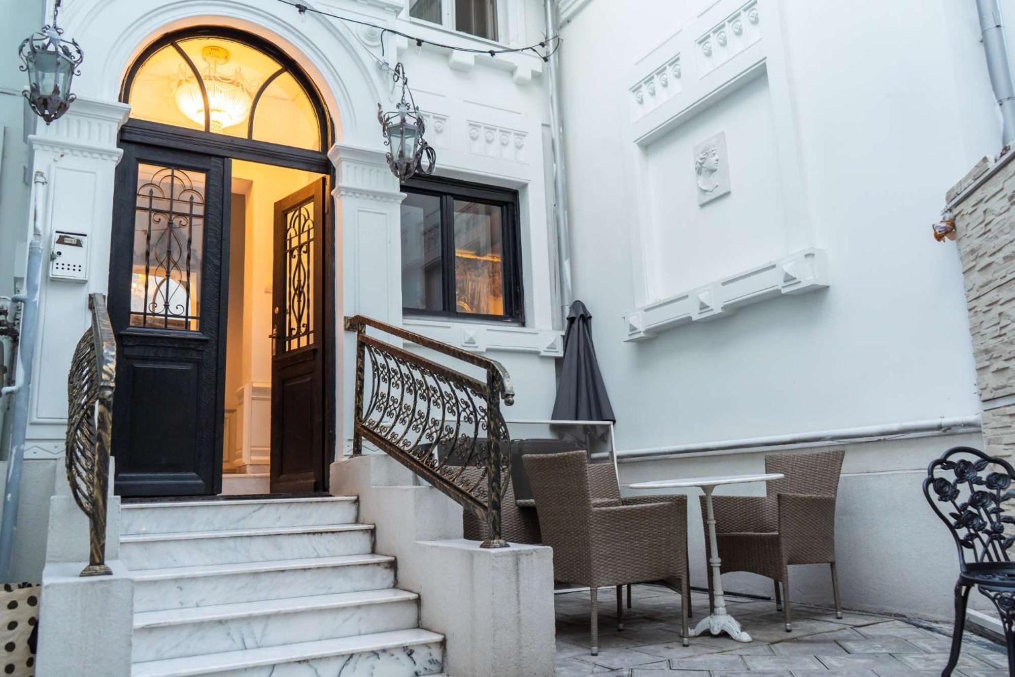 Conacul Coroanei Luxury Boutique Hotel ブカレスト エクステリア 写真