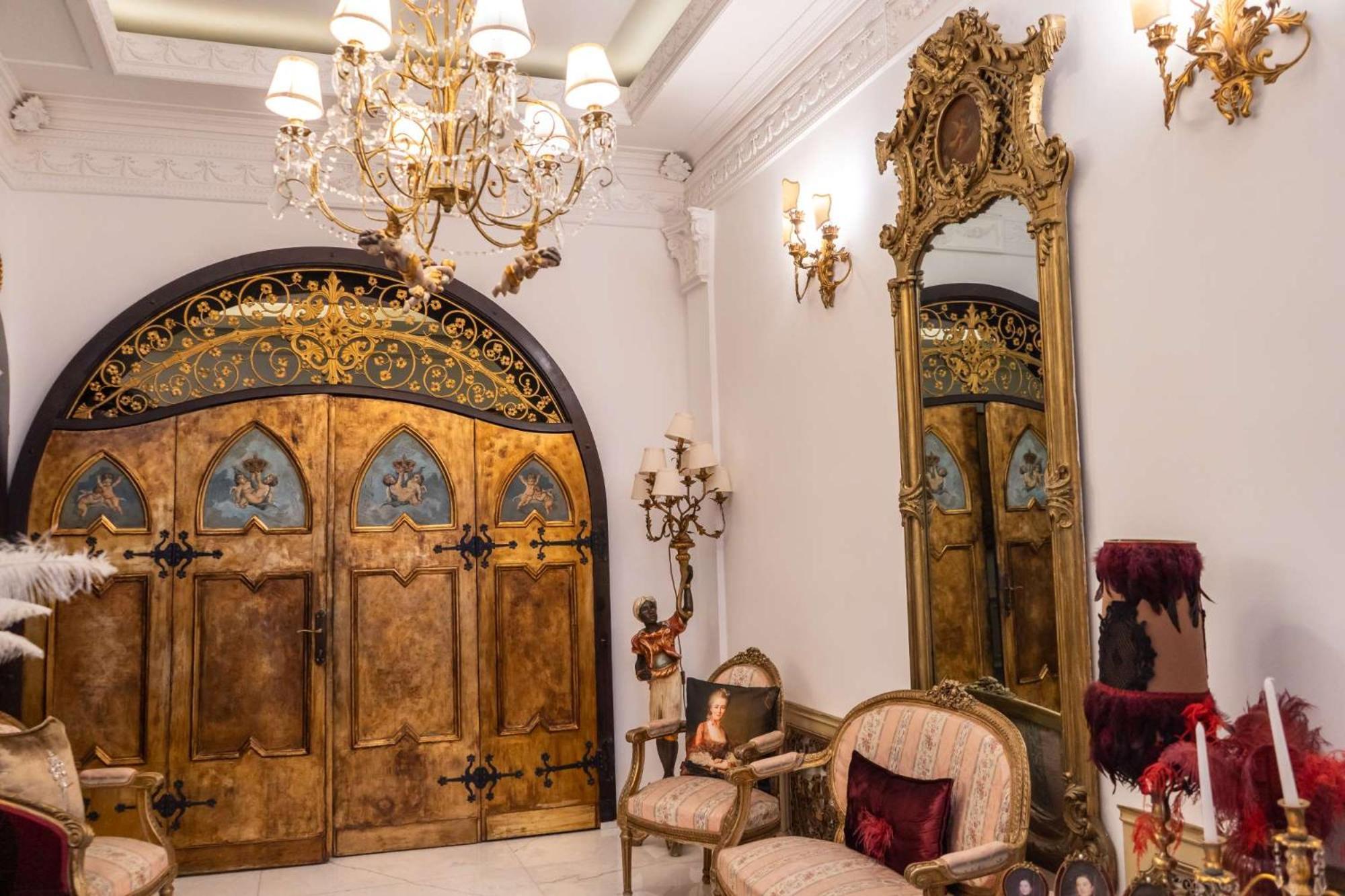 Conacul Coroanei Luxury Boutique Hotel ブカレスト エクステリア 写真
