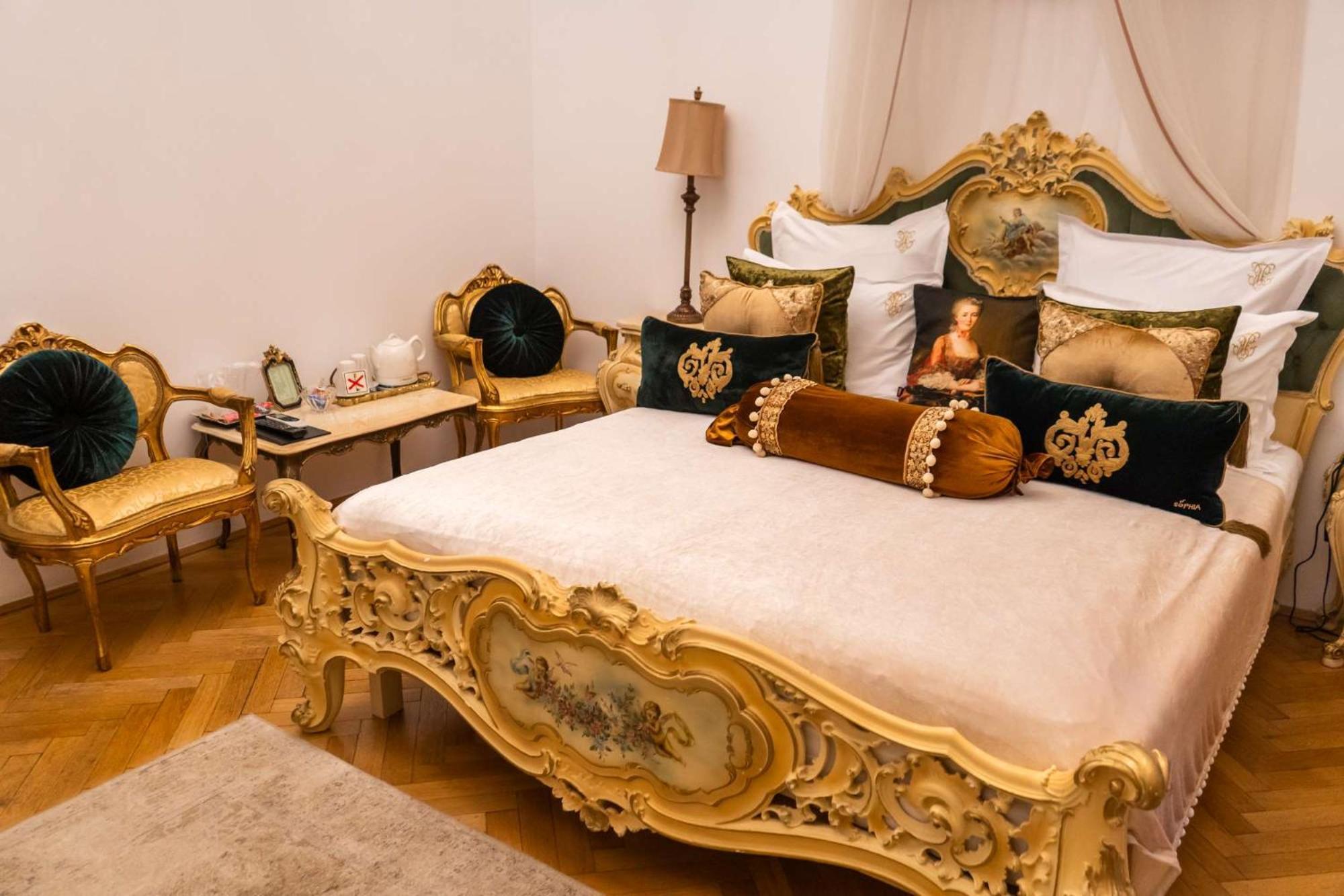 Conacul Coroanei Luxury Boutique Hotel ブカレスト エクステリア 写真