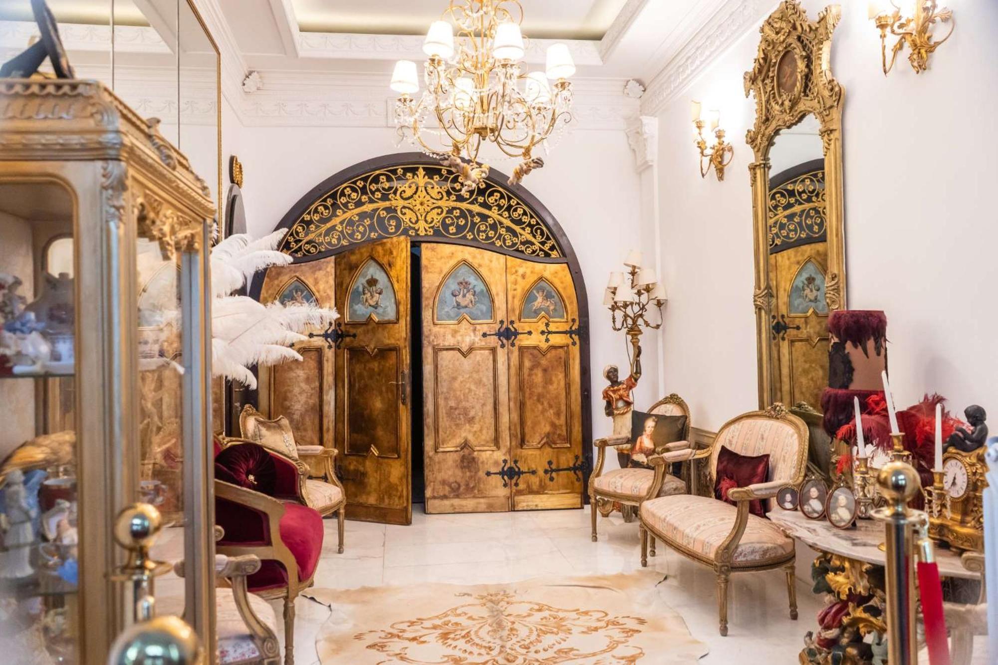 Conacul Coroanei Luxury Boutique Hotel ブカレスト エクステリア 写真