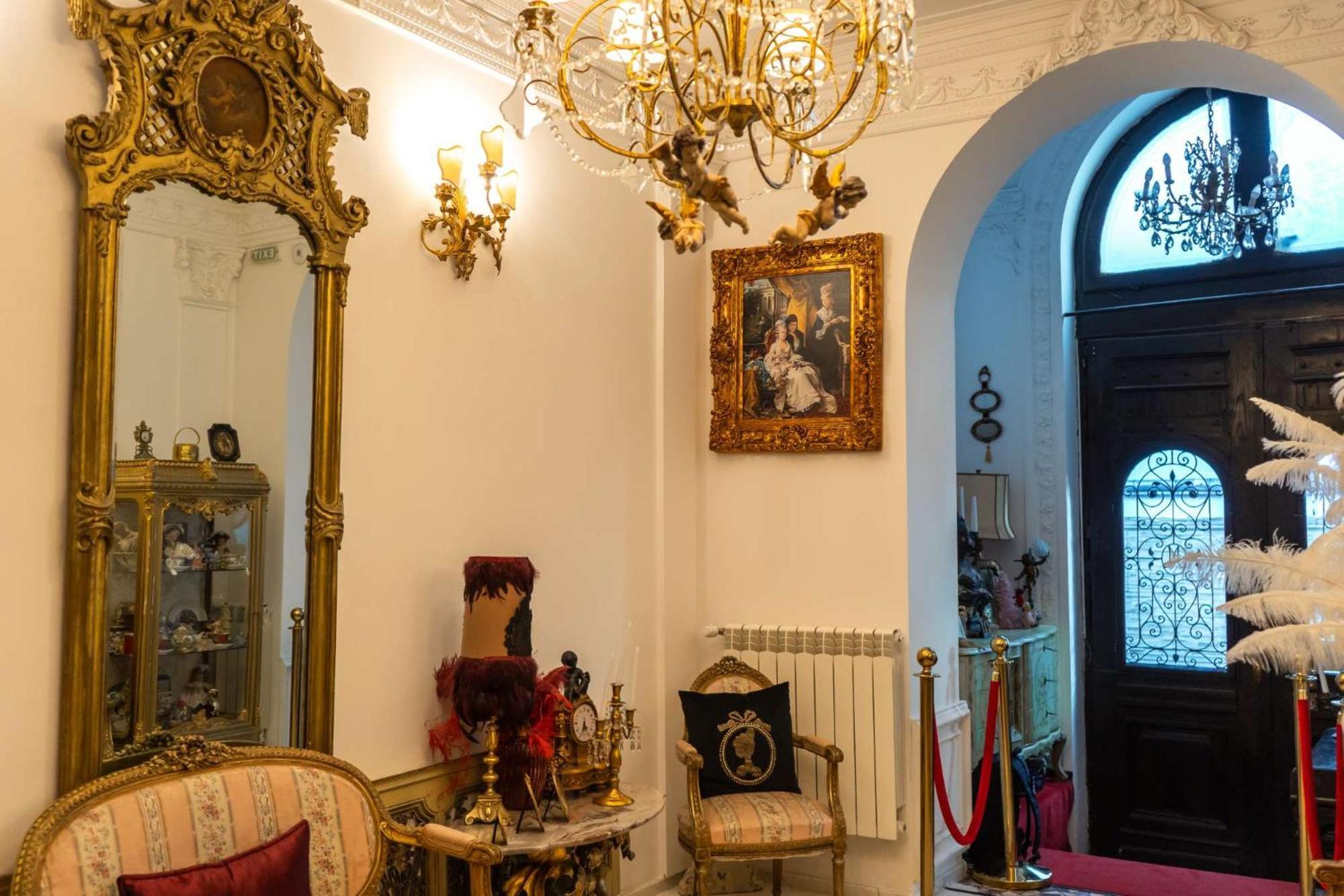 Conacul Coroanei Luxury Boutique Hotel ブカレスト エクステリア 写真