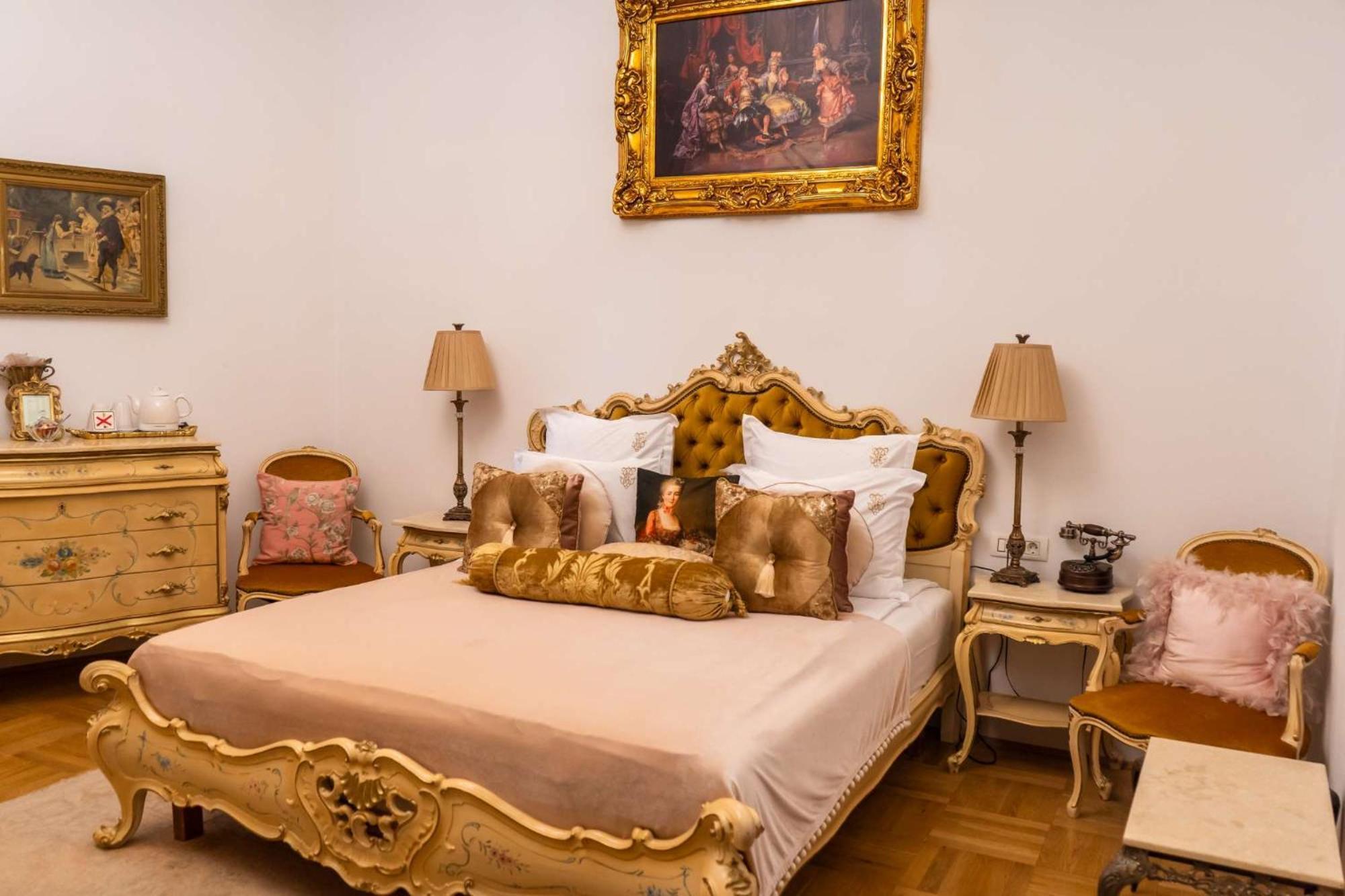 Conacul Coroanei Luxury Boutique Hotel ブカレスト エクステリア 写真