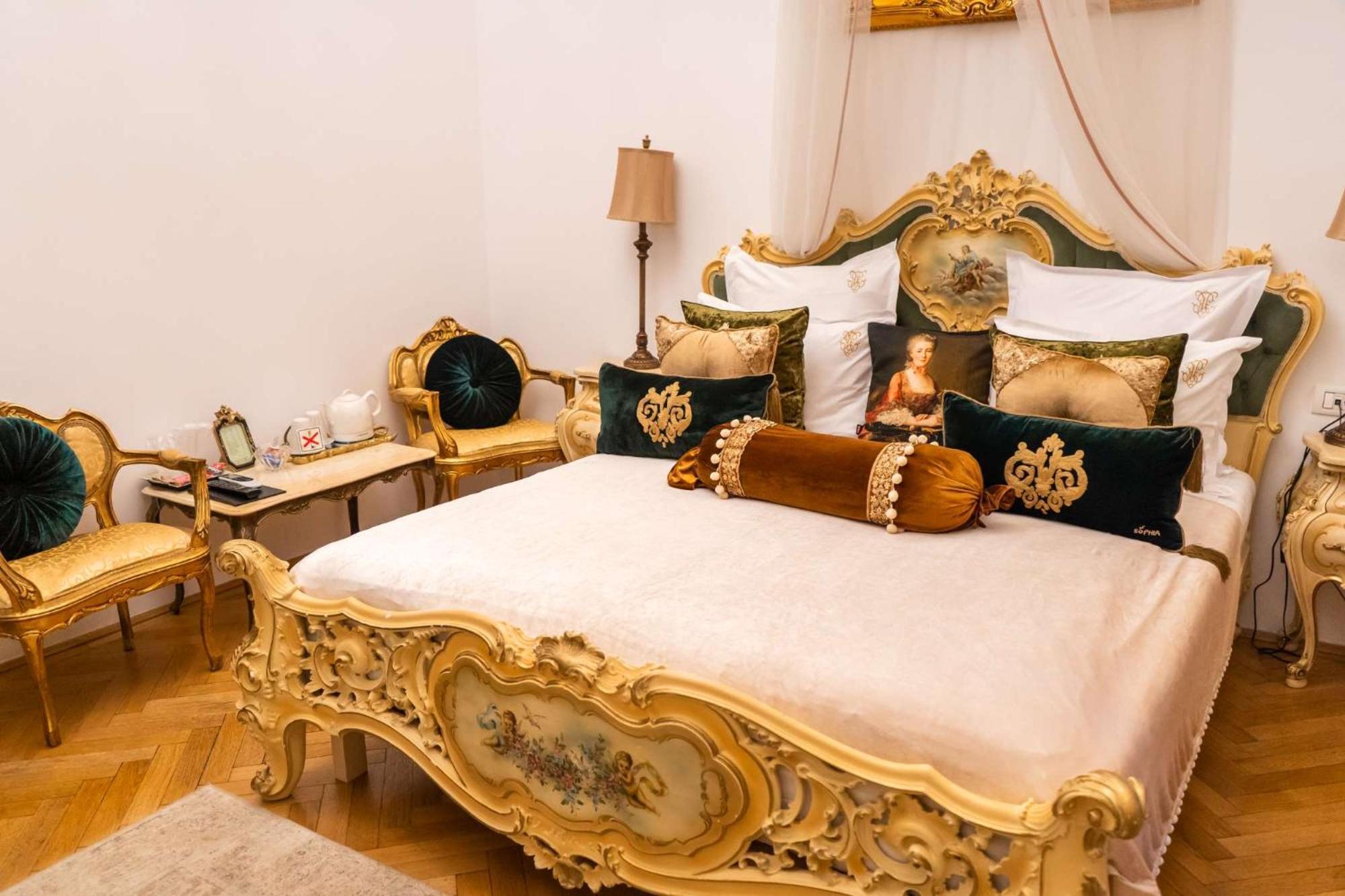 Conacul Coroanei Luxury Boutique Hotel ブカレスト エクステリア 写真