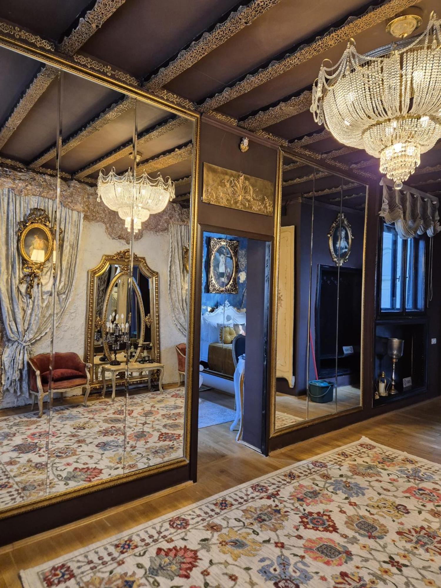 Conacul Coroanei Luxury Boutique Hotel ブカレスト エクステリア 写真